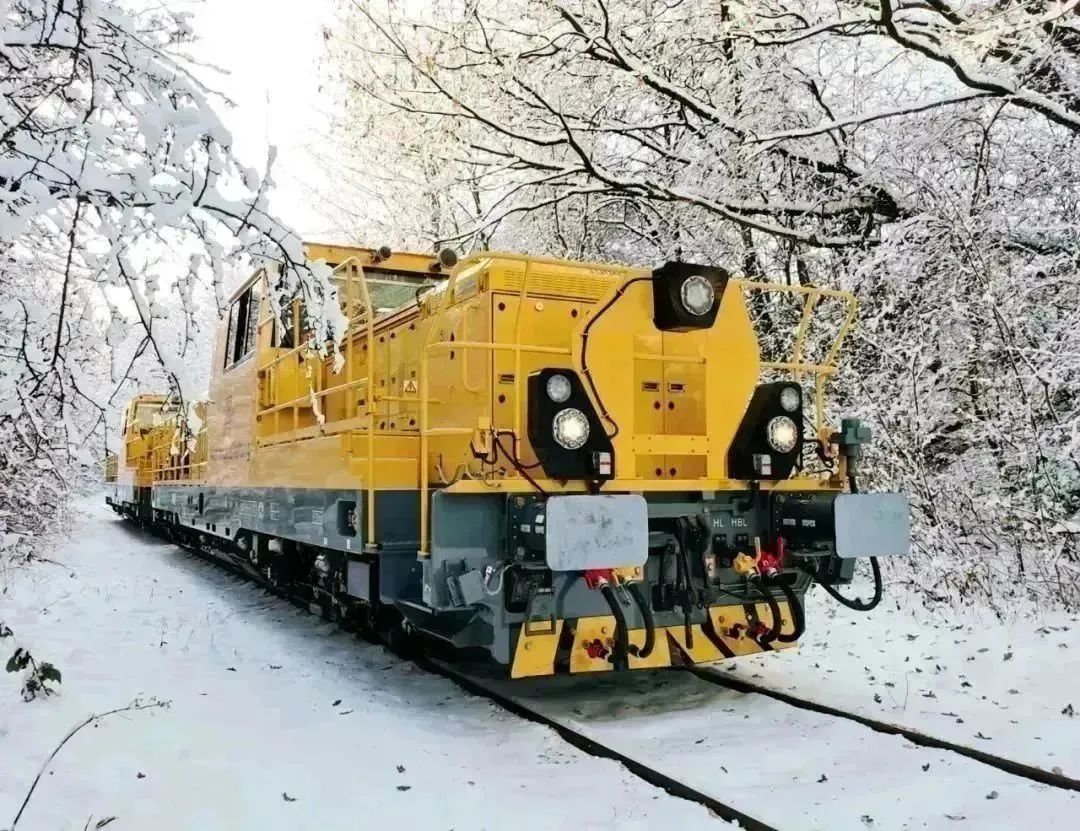 2022 Final Project, Successful Delivery of DB Berlin Hybrid Locomotive